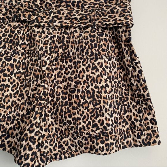 Marissa Webb Dixon Leopard Print Structured Paperbag Printed Shorts Size 2 - Picture 3 of 7
